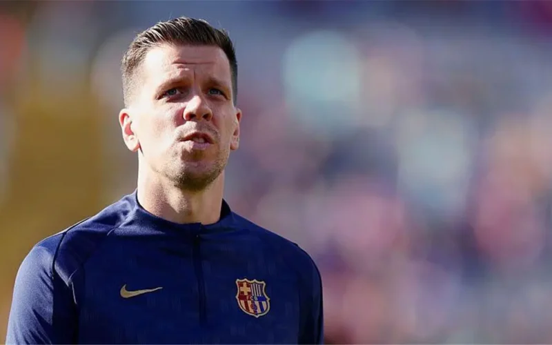 صحيفة سبورت: برشلونة يحدد خياره النهائي لتعويض غياب الحارس فويتشيك تشيزني عن الفريق